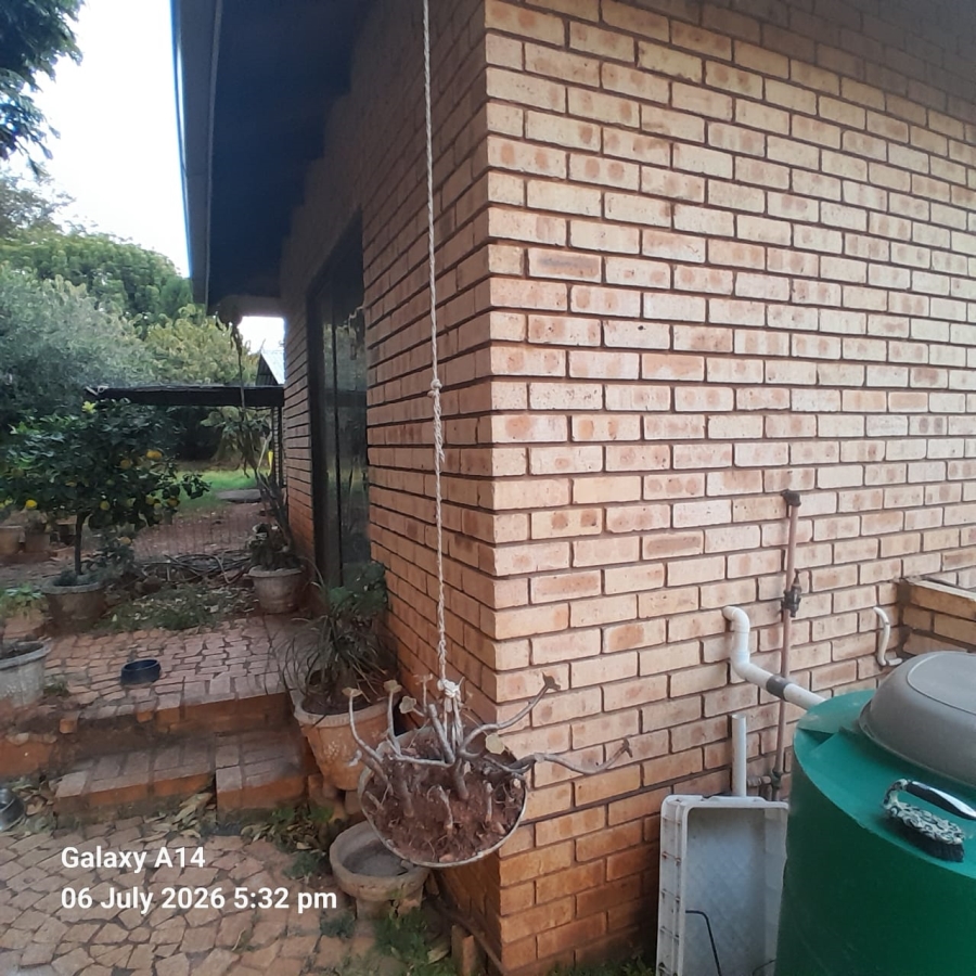 3 Bedroom Property for Sale in Safari Gardens North West